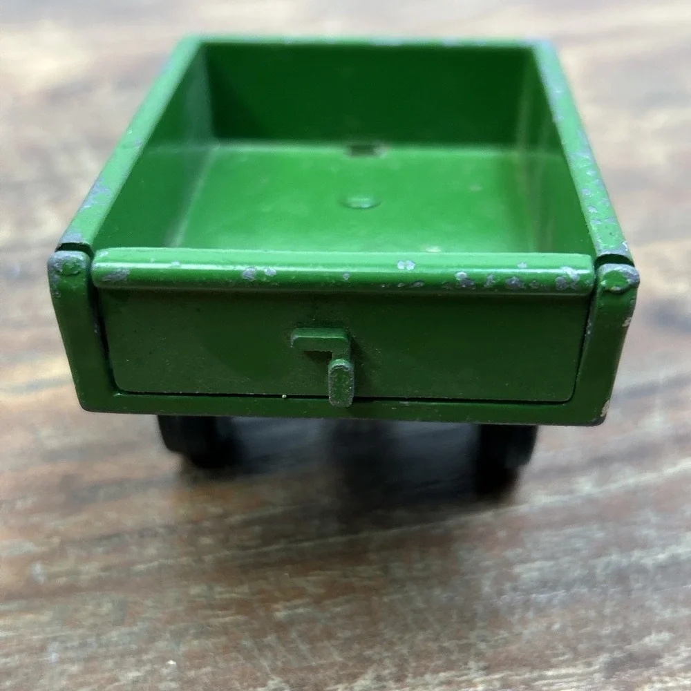Vintage 1960's 70's Ertl John Deere 140 Lawn Garden Tractor W/ Dump Cart 1:16